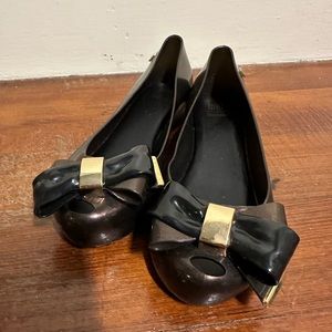 MEL Dreamed by Melissa Ultragirl Sweet XVII Black Jelly Bow Ballet Flat